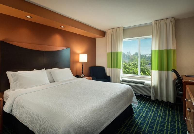 هتل Fairfield Inn Hartford Airport