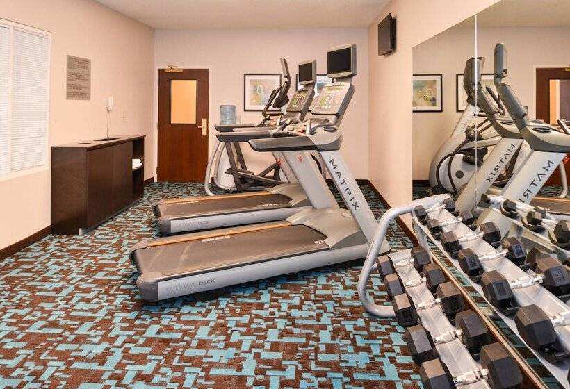 Отель Fairfield Inn & Suites Hattiesburg / University