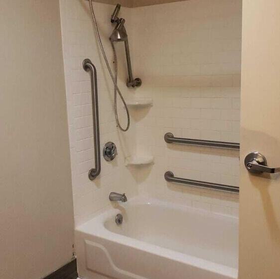 Отель Fairfield Inn & Suites Hattiesburg / University