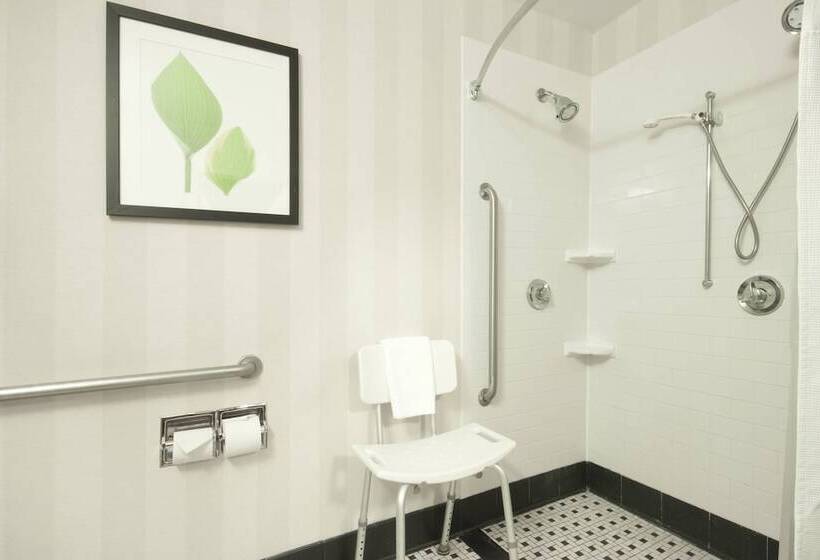 Отель Fairfield Inn & Suites Hattiesburg / University