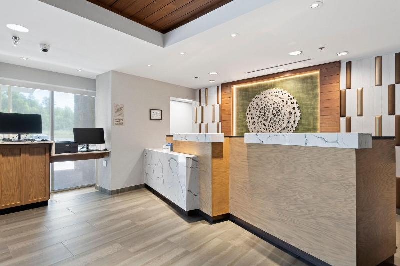 هتل Fairfield Inn & Suites By Marriott Hickory