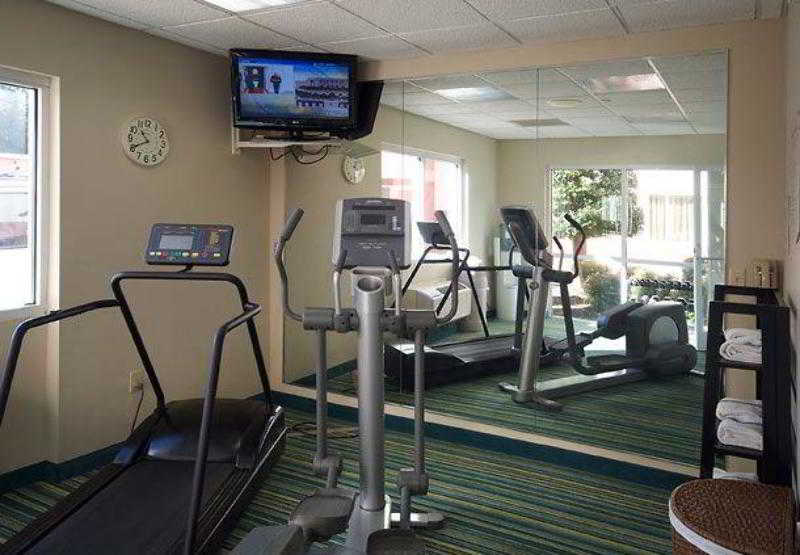 هتل Fairfield Inn & Suites By Marriott Hickory