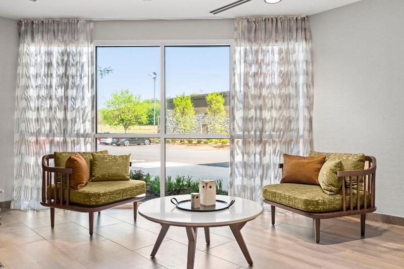 هتل Fairfield Inn & Suites By Marriott Hickory