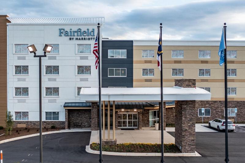 فندق Fairfield Inn & Suites By Marriott Hickory