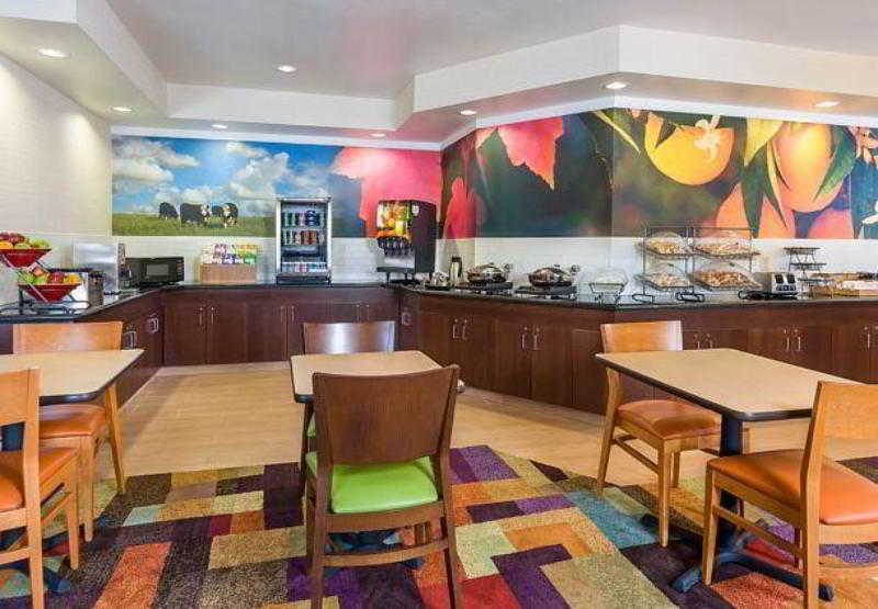 בית מלון כפרי Fairfield Inn & Suites Houston Westchase