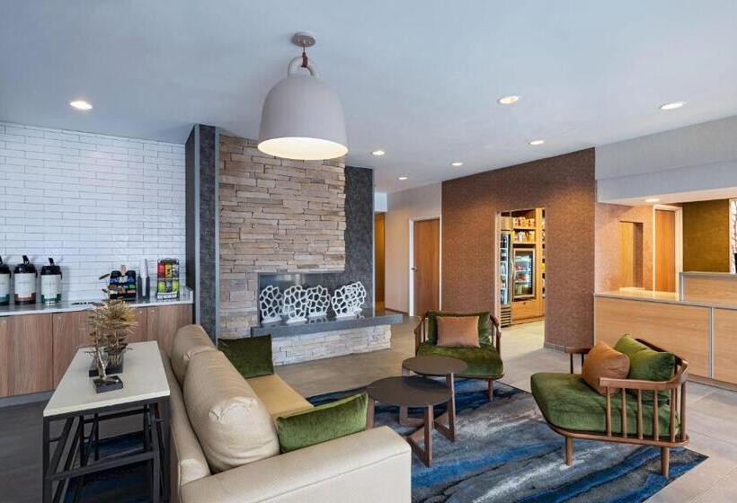 هتل Fairfield Inn & Suites Kansas City Airport