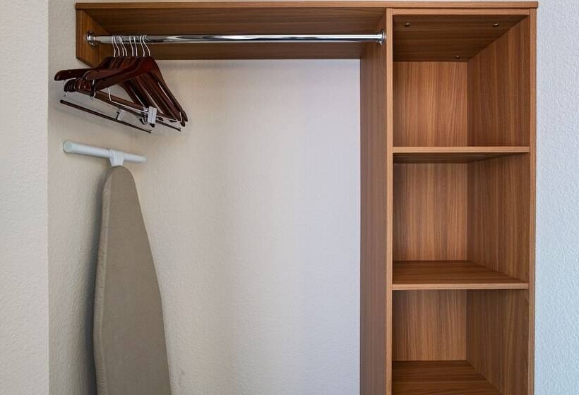 فندق Fairfield Inn & Suites Kansas City Airport