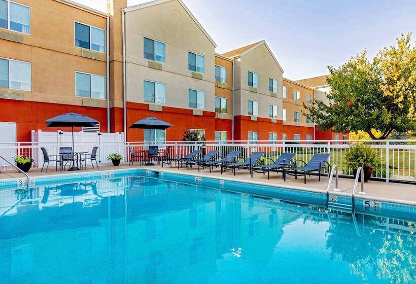 ホテル Fairfield Inn & Suites Lancaster