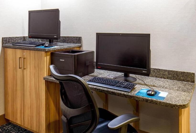 ホテル Fairfield Inn & Suites Lancaster