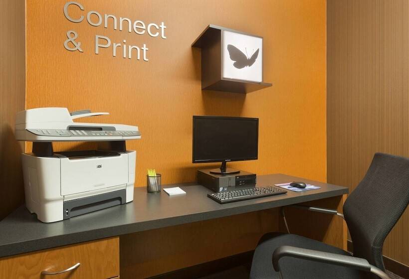 Отель Fairfield Inn & Suites Midland