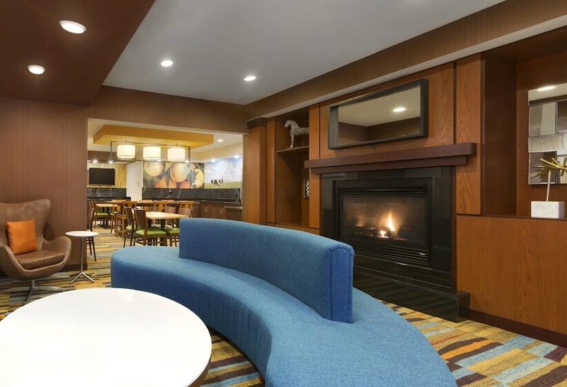 Отель Fairfield Inn & Suites Midland