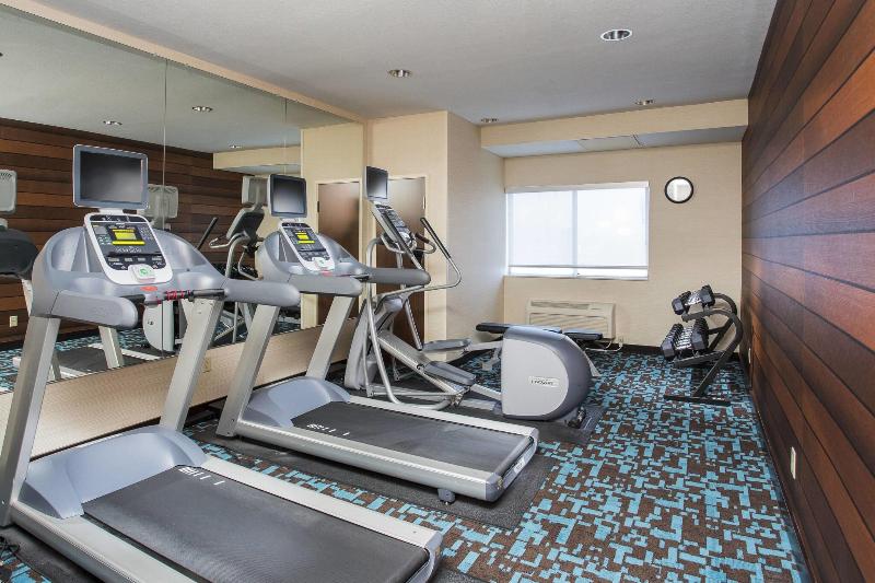 هتل Fairfield Inn & Suites Oshkosh