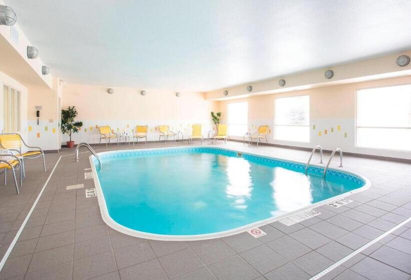 فندق Fairfield Inn & Suites Oshkosh