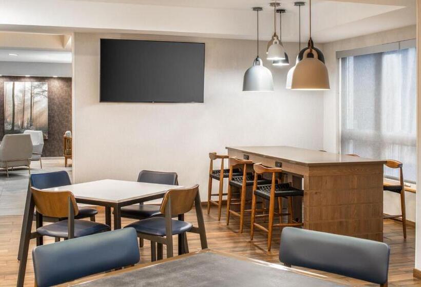 בית מלון כפרי Fairfield Inn & Suites By Marriott Portland Airport