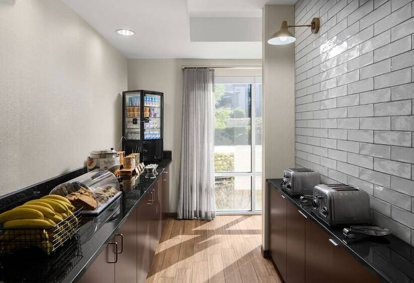 فندق Fairfield Inn & Suites Portland West Beaverton