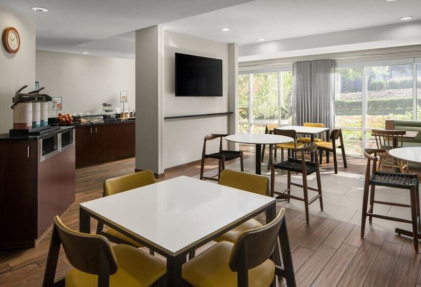 فندق Fairfield Inn & Suites Portland West Beaverton