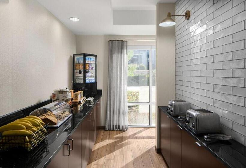 فندق Fairfield Inn & Suites Portland West Beaverton