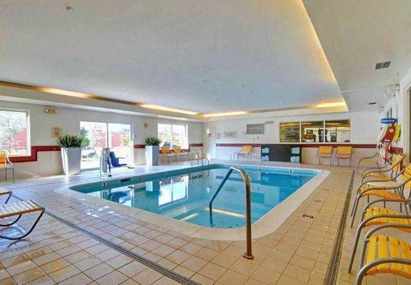 בית מלון כפרי Fairfield Inn And Suites By Marriott Potomac Mills Woodbridge