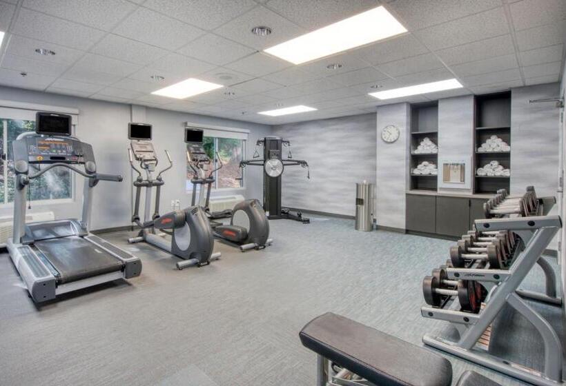 هتل Fairfield Inn & Suites Raleigh Crabtree Valley