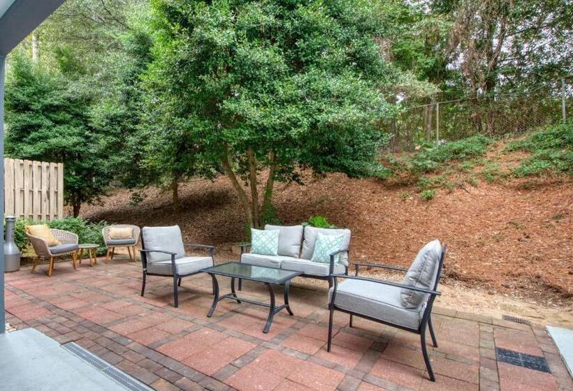 هتل Fairfield Inn & Suites Raleigh Crabtree Valley