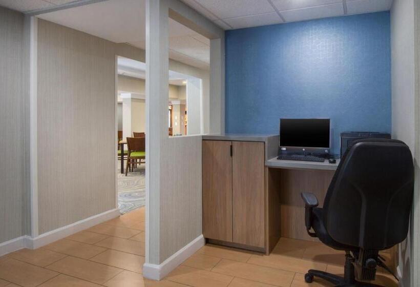 هتل Fairfield Inn & Suites Raleigh Crabtree Valley