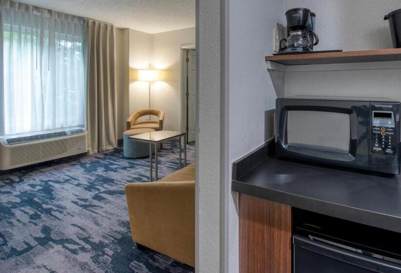 هتل Fairfield Inn & Suites Raleigh Crabtree Valley