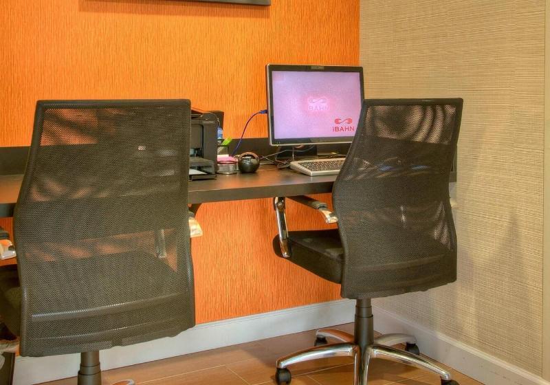 هتل Fairfield Inn & Suites Raleigh Crabtree Valley