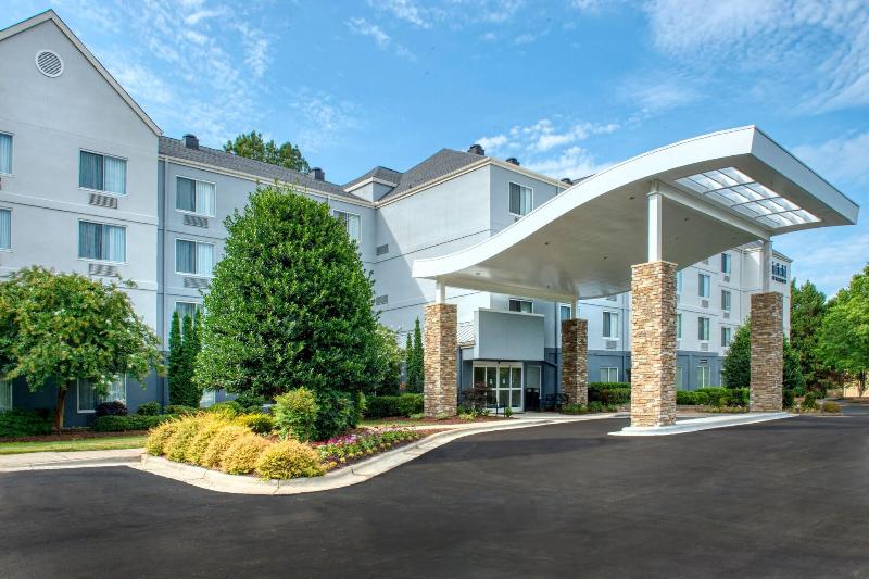 هتل Fairfield Inn & Suites Raleigh Crabtree Valley