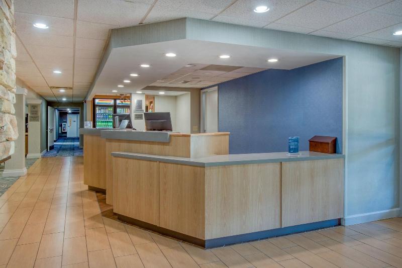 هتل Fairfield Inn & Suites Raleigh Crabtree Valley