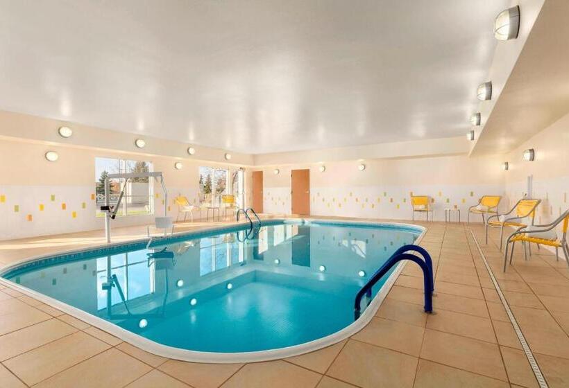 هتل Fairfield Inn & Suites Saginaw
