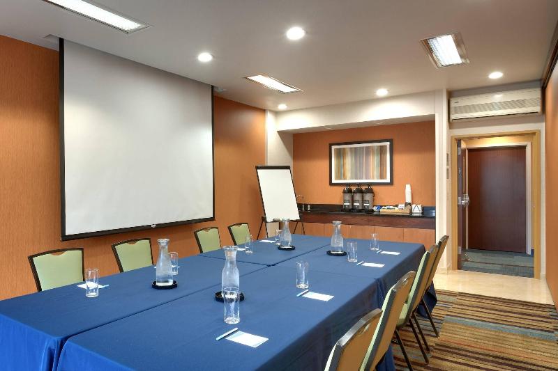 酒店 Fairfield Inn & Suites Salt Lake City Airport