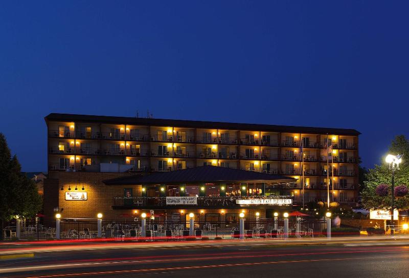 هتل Harbor Shores On Lake Geneva