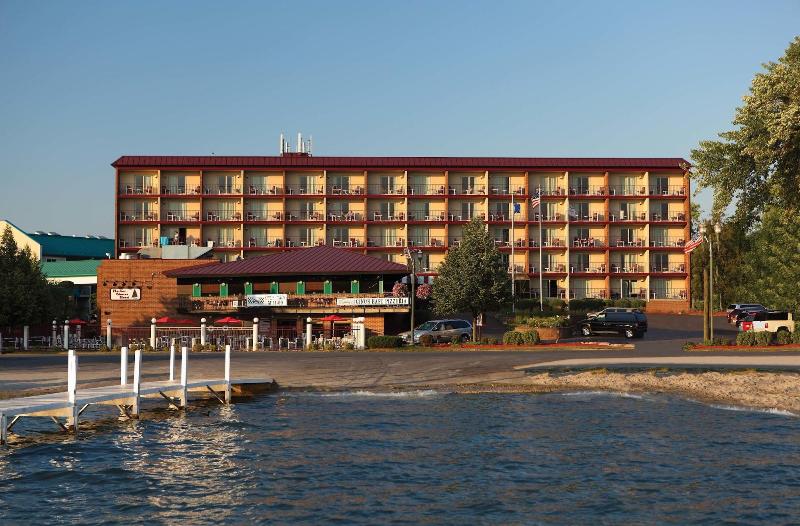 Отель Harbor Shores On Lake Geneva