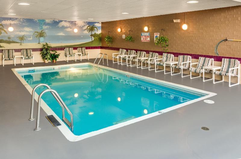 Отель Harbor Shores On Lake Geneva