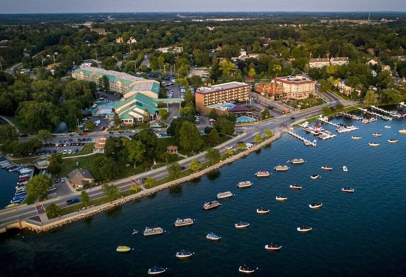 Отель Harbor Shores On Lake Geneva