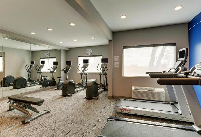 Отель Holiday Inn Express Kenner   New Orleans Airport, An Ihg