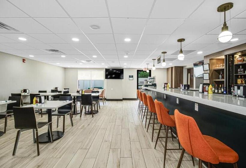 בית מלון כפרי Holiday Inn Spartanburg Northwest