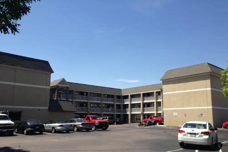 فندق Hometowne Studios By Red Roof Denver   Lakewood West