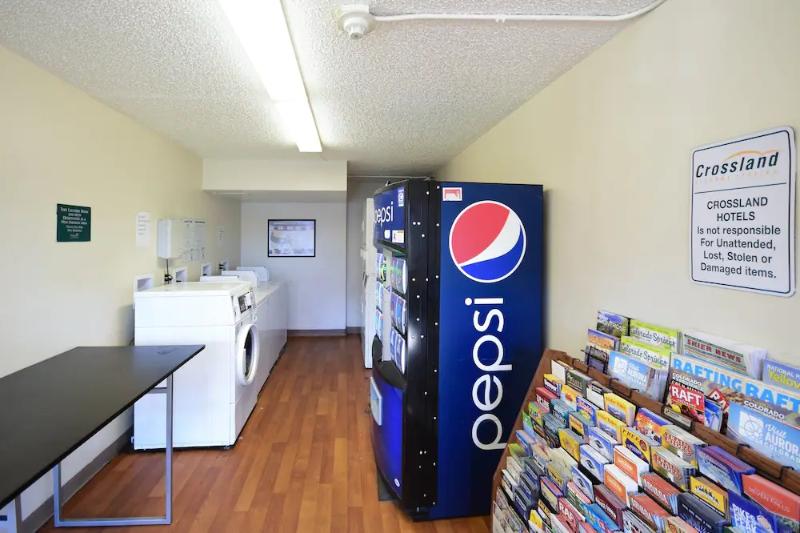 فندق Hometowne Studios By Red Roof Denver   Lakewood West