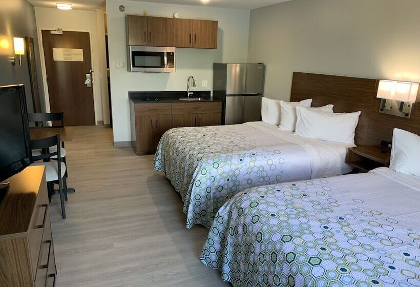 هتل Hometowne Studios By Red Roof East Lansing   Okemos