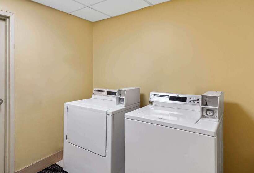 호텔 La Quinta By Wyndham Knoxville Airport