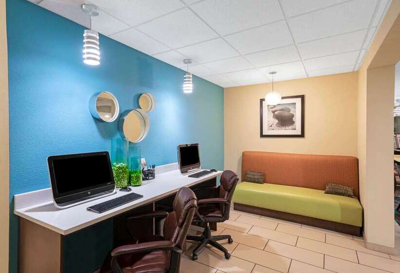 호텔 La Quinta By Wyndham Knoxville Airport