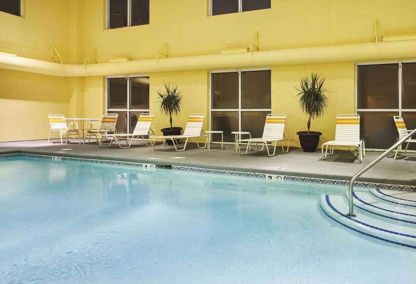 호텔 La Quinta By Wyndham Knoxville Airport