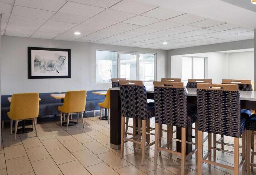 호텔 La Quinta By Wyndham Knoxville Airport