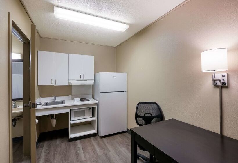 Отель Mainstay Suites Knoxville  Cedar Bluff