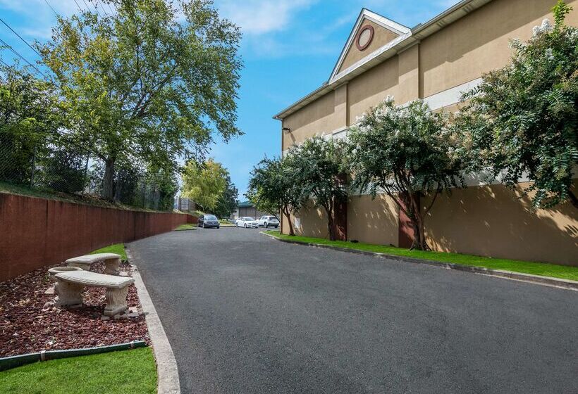 Отель Mainstay Suites Knoxville  Cedar Bluff