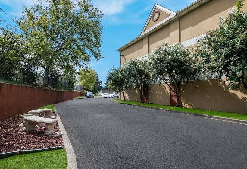 Отель Mainstay Suites Knoxville  Cedar Bluff