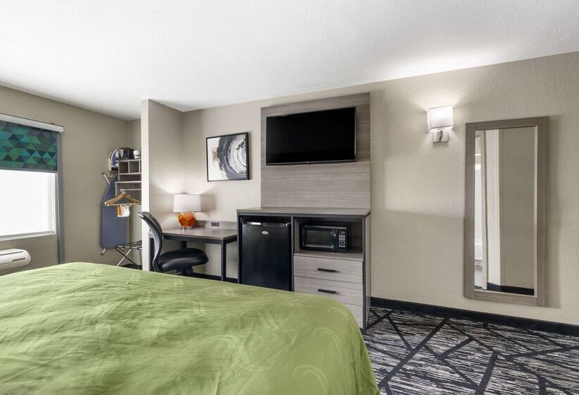 فندق Quality Inn