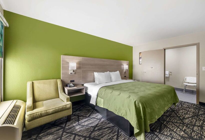 فندق Quality Inn