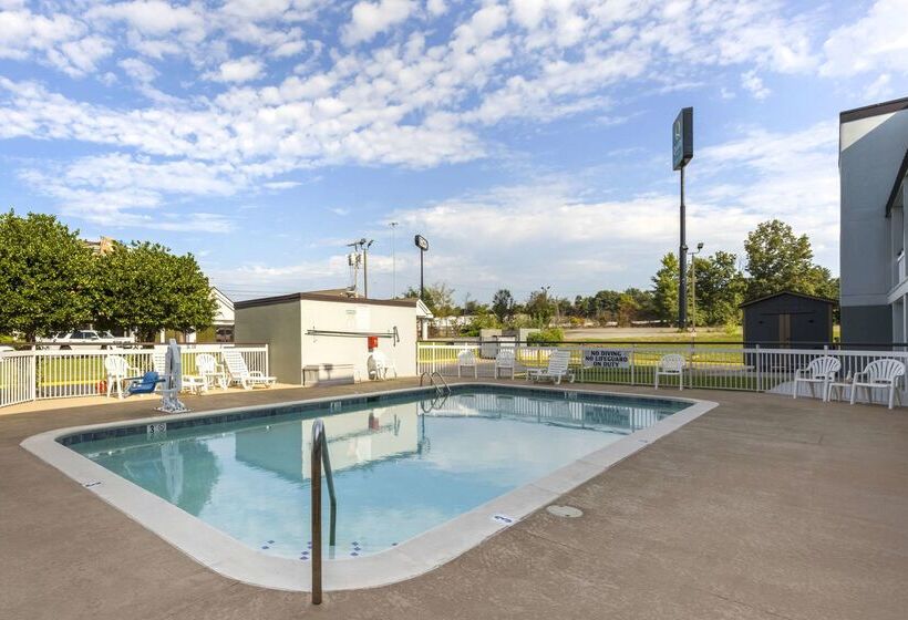 فندق Quality Inn